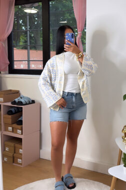 Cardigan crochet pastel bleu & crème